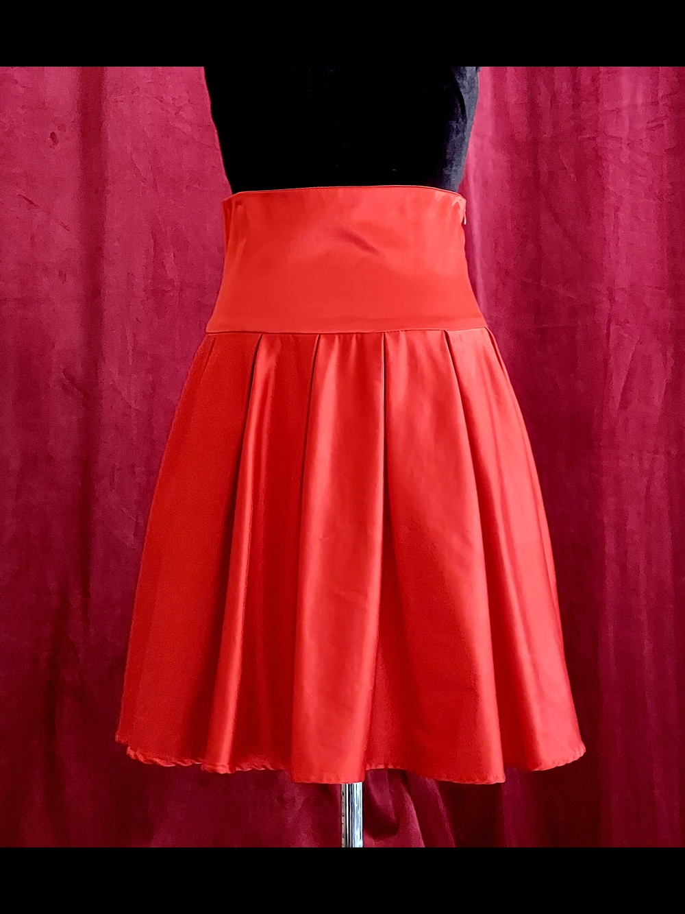 Red Satin Pleated Skirt with White Netting - Sz M
